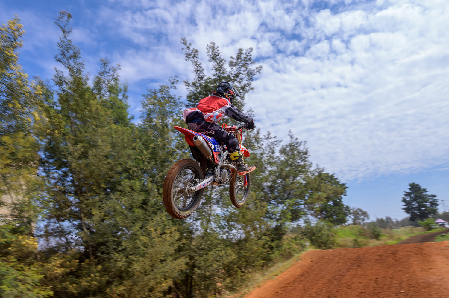 A young talented South African 16 year old🇿🇦 On a Honda crf250r 2026