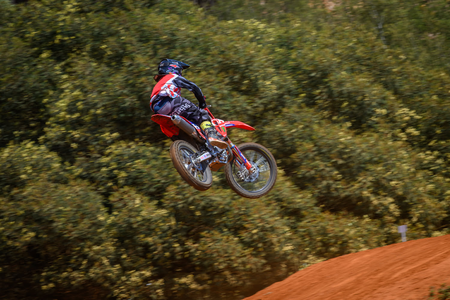 A young talented South African 16 year old🇿🇦 On a Honda crf250r 2026