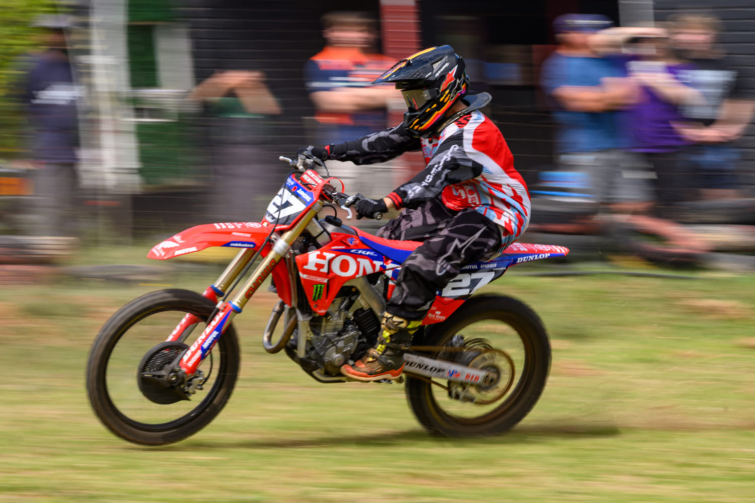 A young talented South African 16 year old🇿🇦 On a Honda crf250r 2026